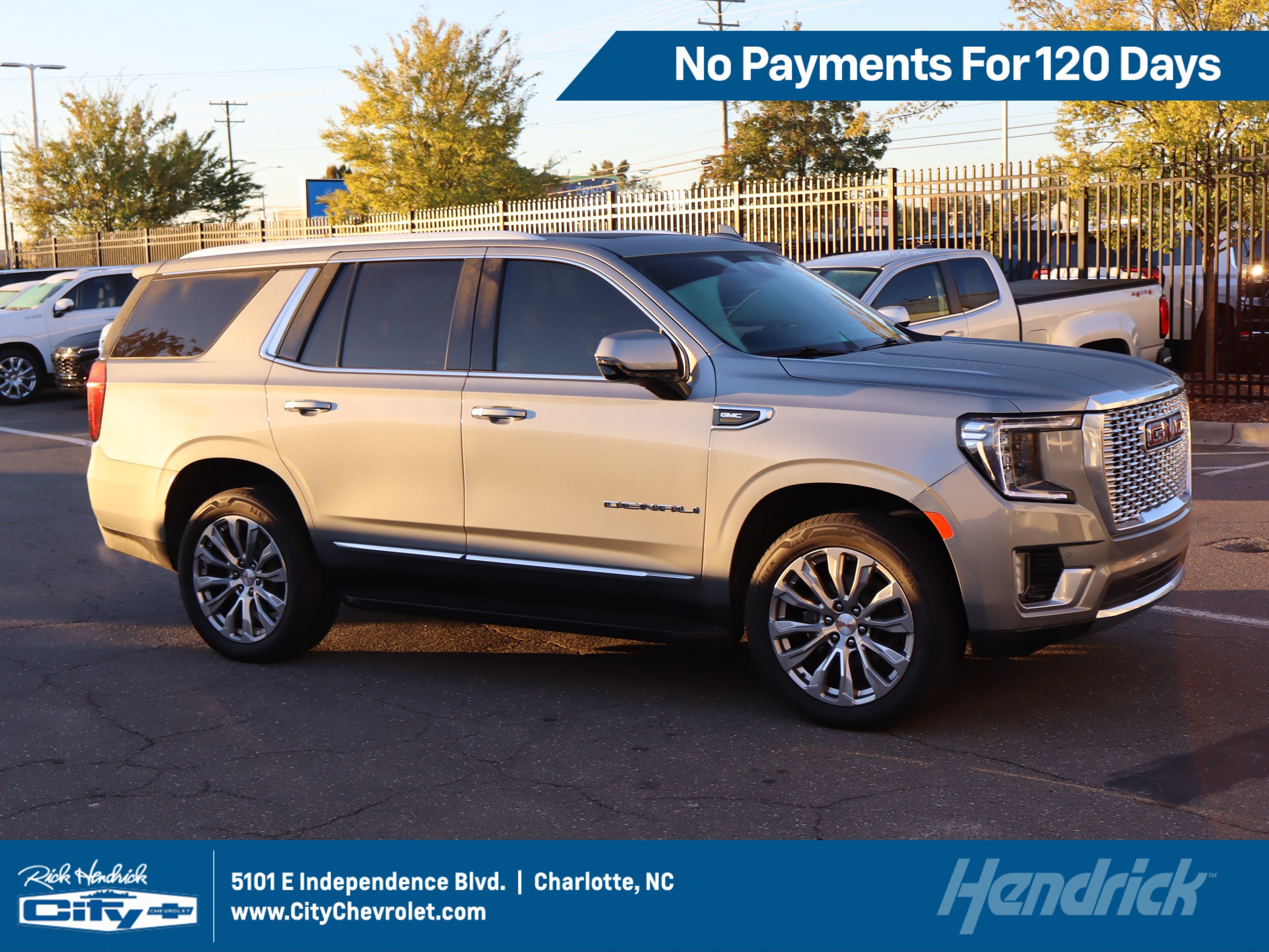 Used 2024 GMC Yukon Denali RWD image 1