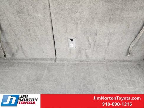 Used 2025 Toyota Highlander XLE AWD/4WD image 33