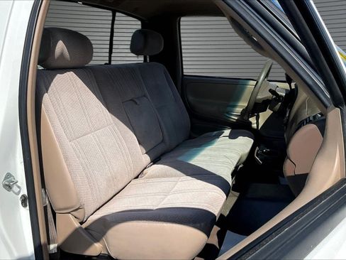 Used 2003 Toyota Tundra 2WD Regular Cab w/ All Weather Guard Pkg image 24