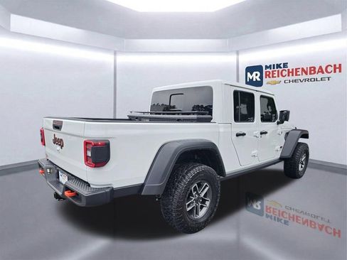 Used 2025 Jeep Gladiator Mojave w/ Technology Group AWD/4WD image 4