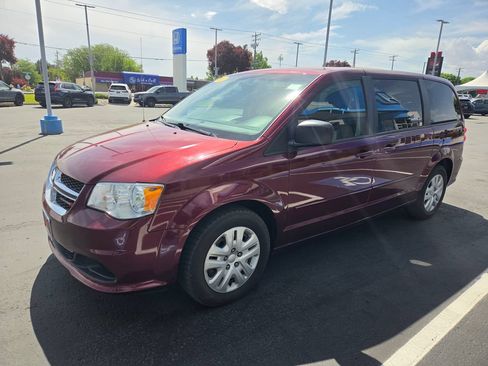 Used 2017 Dodge Grand Caravan SE w/ Power Window Group FWD image 30