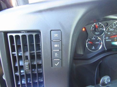 Used 2023 GMC Savana 3500 w/ Driver Convenience Package image 11