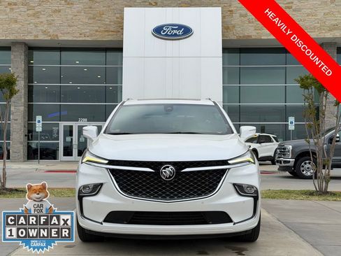 Used 2023 Buick Enclave Avenir FWD image 2