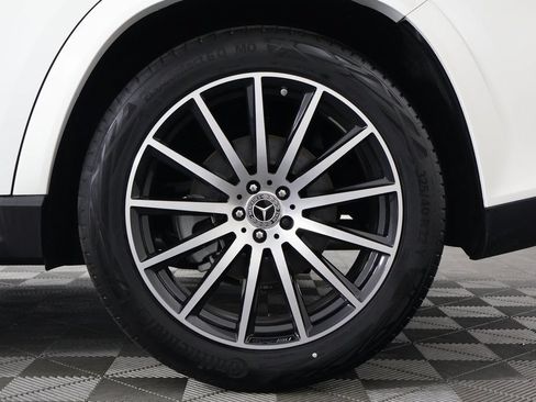 New 2026 Mercedes-Benz GLS 580 4MATIC image 11