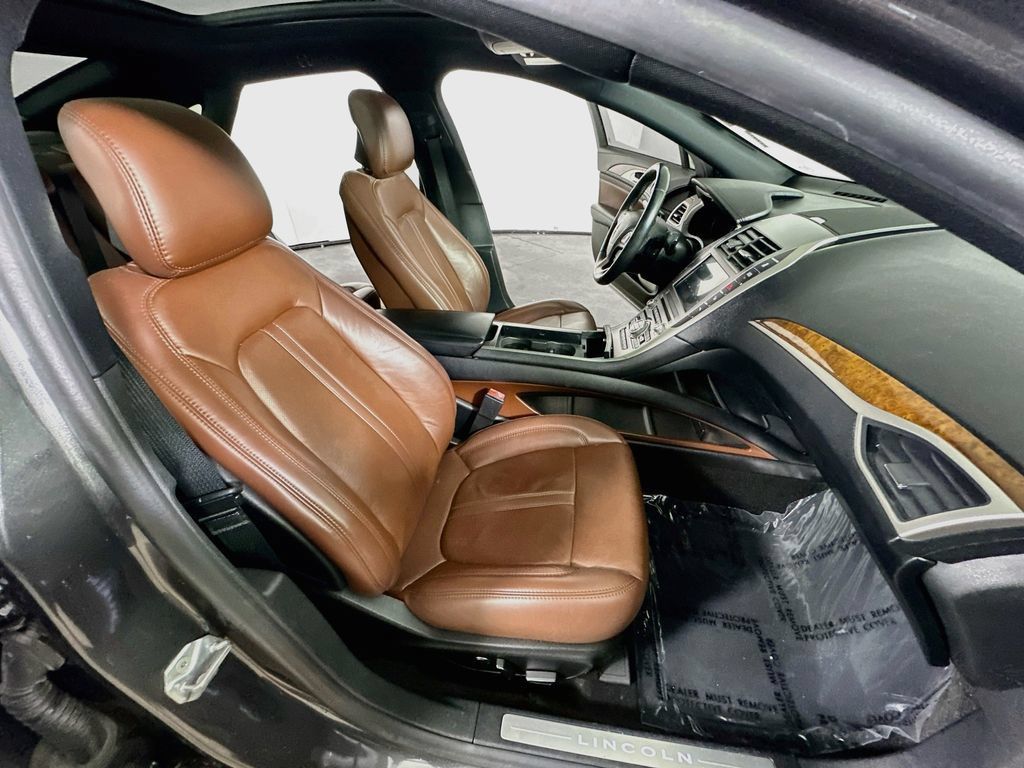 Used 2019 Lincoln MKZ Reserve w/ Luxury Package FWD image 14
