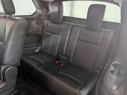 Used 2018 Nissan Pathfinder Platinum AWD/4WD image 15