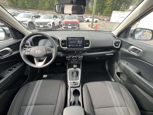 New 2026 Hyundai Venue SEL FWD image 10