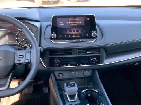 Used 2026 Nissan Rogue SV image 6