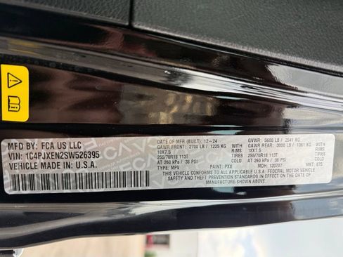 Used 2025 Jeep Wrangler Unlimited Sahara AWD/4WD image 33