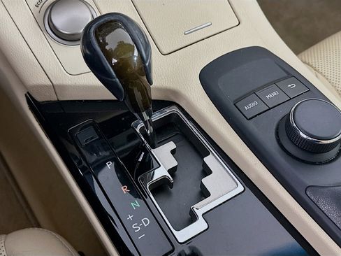 Used 2013 Lexus ES 350 w/ Luxury Pkg FWD image 24