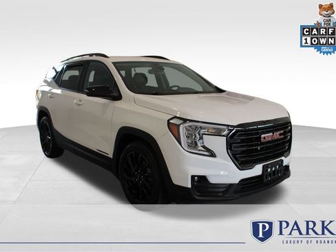 Used 2023 GMC Terrain SLT w/ Elevation Edition FWD image 1
