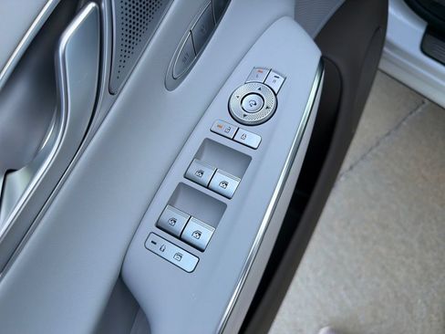 Certified 2026 Genesis GV70 2.5T Advanced AWD/4WD image 10