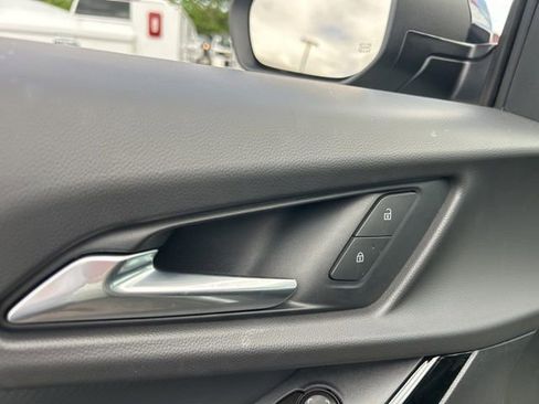 New 2026 Chevrolet Equinox LT image 12