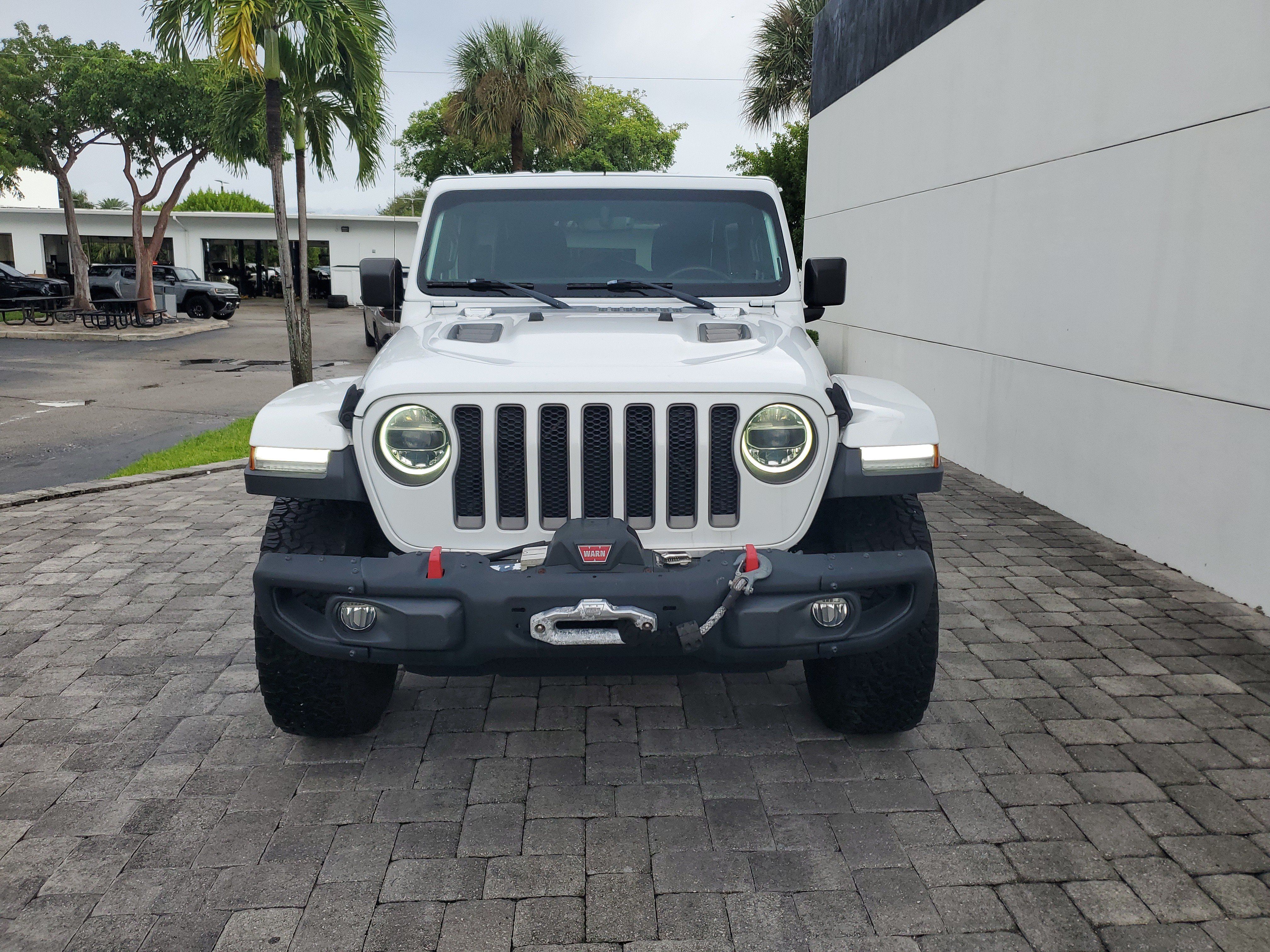 Used 2018 Jeep Wrangler Unlimited Rubicon AWD/4WD image 2