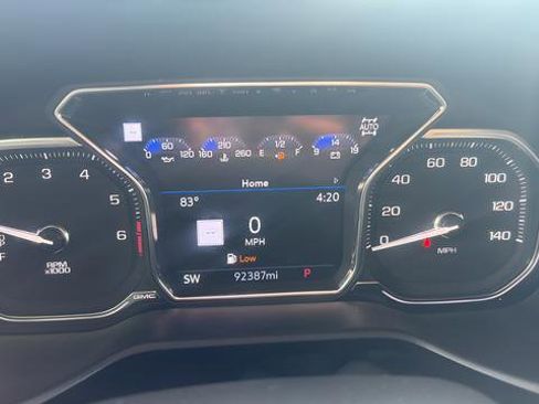 Used 2021 GMC Yukon XL Denali w/ Denali Premium Package AWD/4WD image 10