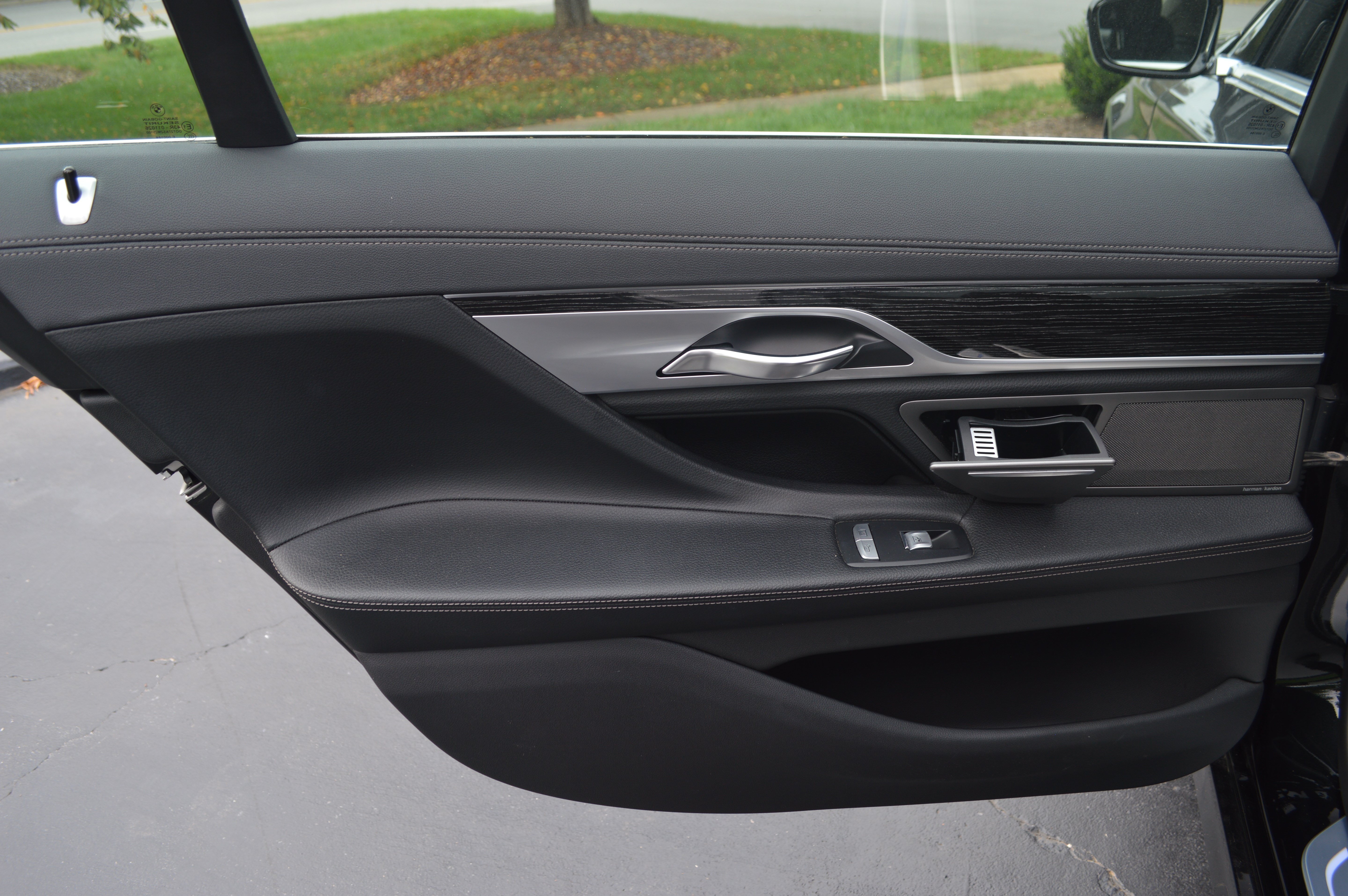 Used 2017 BMW 740i RWD image 25