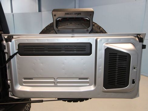 Used 2024 Ford Bronco Raptor AWD/4WD image 36