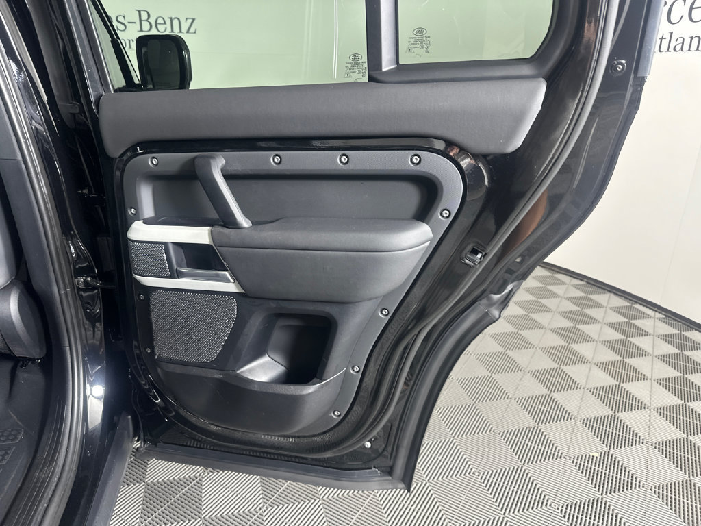 Used 2024 Land Rover Defender 110 SE AWD/4WD image 16