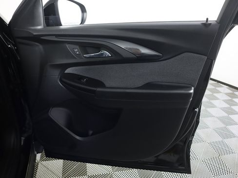 Used 2022 Chevrolet TrailBlazer LT w/ Sun and Liftgate Package image 25