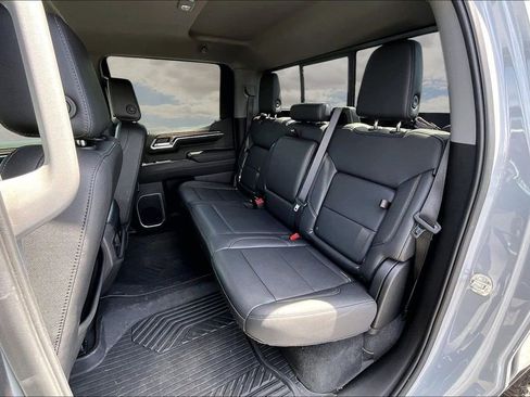 Used 2024 Chevrolet Silverado 1500 LT Trail Boss w/ Convenience Package II AWD/4WD image 23
