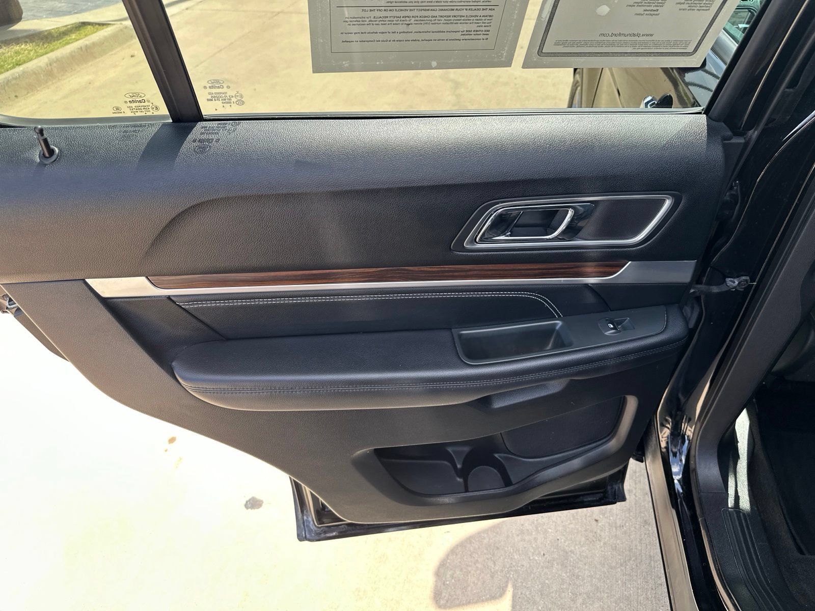 Used 2017 Ford Explorer Limited FWD image 15