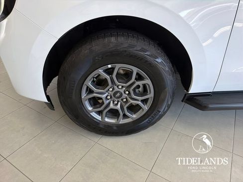 Certified 2025 Ford Expedition Active RWD image 32