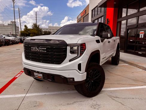 Used 2022 GMC Sierra 1500 Denali w/ Technology Package image 2