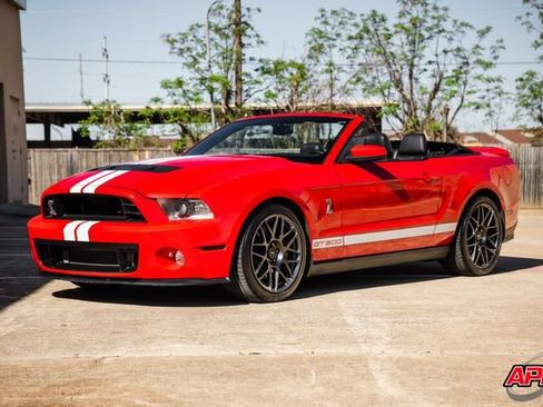 Used 2011 Ford Mustang Shelby GT500 w/ SVT Performance Pkg image 7