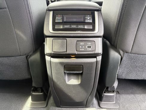 Certified 2025 Subaru Ascent Premium AWD/4WD image 31