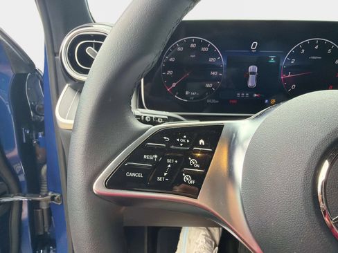 Used 2026 Mercedes-Benz GLC 300 image 27