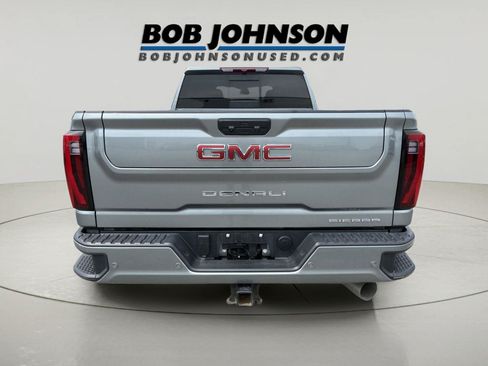 Used 2025 GMC Sierra 2500 Denali AWD/4WD image 18