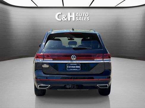 Used 2025 Volkswagen Atlas SE FWD image 8