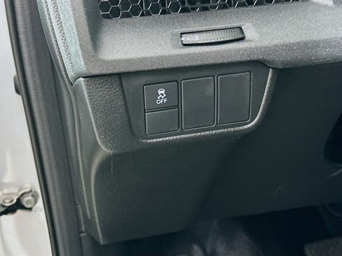 Used 2025 Honda CR-V EX image 17