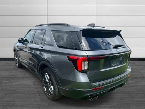 Used 2025 Ford Explorer ST AWD/4WD image 5