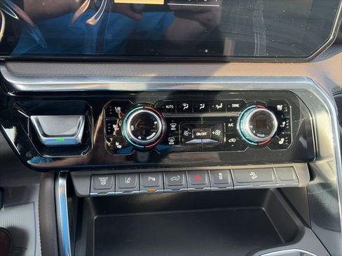 New 2026 GMC Sierra 2500 Denali w/ Denali Reserve Package image 23