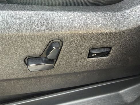 Used 2016 Dodge Grand Caravan R/T FWD image 21