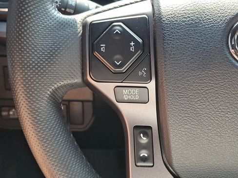 Certified 2023 Toyota Tacoma TRD Off-Road w/ Technology Package AWD/4WD image 22