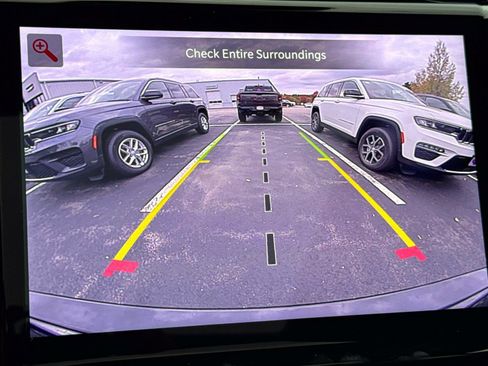 New 2025 Jeep Grand Cherokee Limited image 15