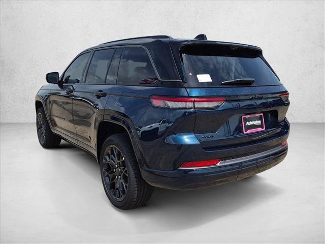 New 2026 Jeep Grand Cherokee Summit w/ Obsidian Package AWD/4WD image 10