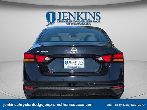 Used 2023 Nissan Altima 2.5 S image 4
