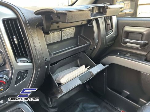 Used 2018 Chevrolet Silverado 2500 LTZ image 36