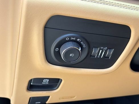 Used 2024 Jeep Grand Cherokee L Summit AWD/4WD image 27