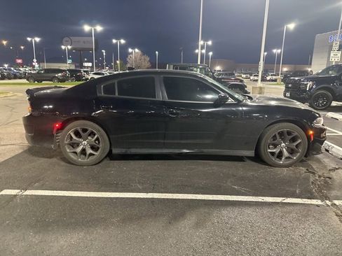 Used 2019 Dodge Charger GT image 4