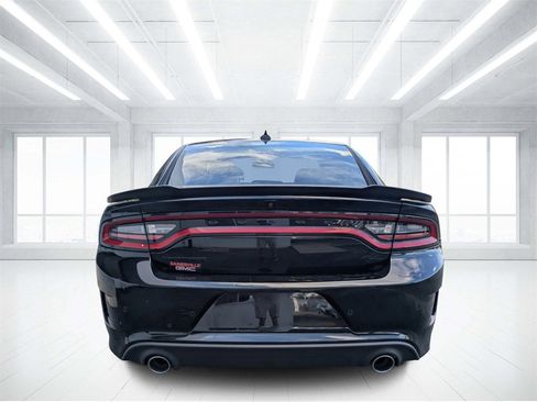 Used 2023 Dodge Charger R/T w/ Blacktop Package image 4