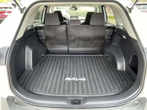 Used 2025 Toyota RAV4 LE image 9