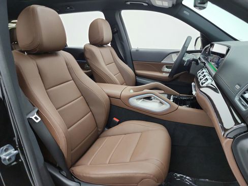 Certified 2026 Mercedes-Benz GLS 450 4MATIC image 20