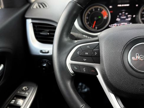 Used 2016 Jeep Cherokee Trailhawk image 46