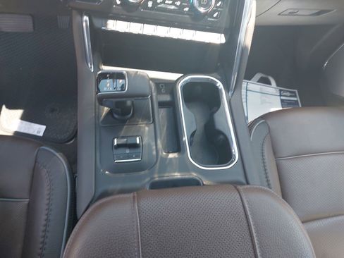 Used 2024 GMC Sierra 1500 Denali w/ Denali Reserve Package AWD/4WD image 26