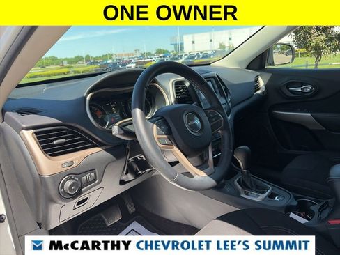 Used 2017 Jeep Cherokee Latitude w/ Cold Weather Group AWD/4WD image 45