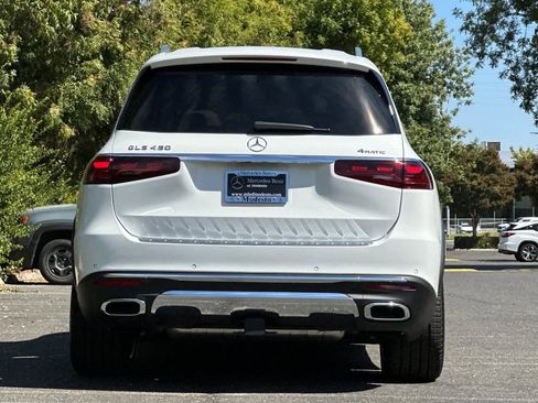 New 2025 Mercedes-Benz GLS 450 4MATIC image 3